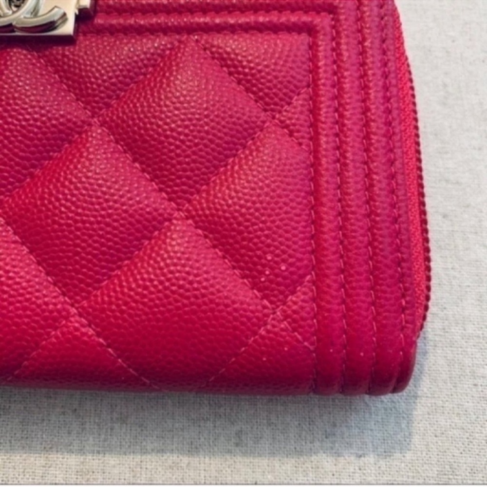 CHANEL | Wallet | Caviar Quilted Small | Dark Pink - Picture 7 of 13